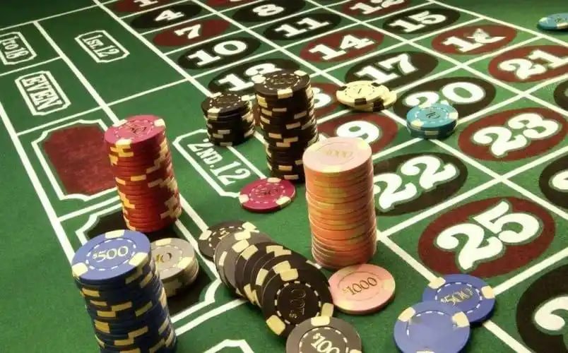 Motif kreatif digital yang menggambarkan inovasi dan keamanan pada 777singa